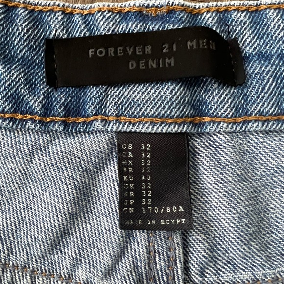 Forever 21 Men NWT Distressed Mid Rise Skinny Jean Shorts - Picture 8 of 13